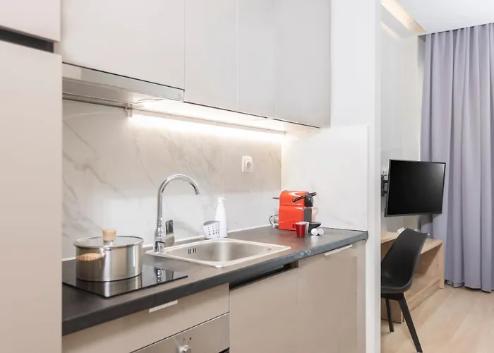 Zenou 24 Downtown *