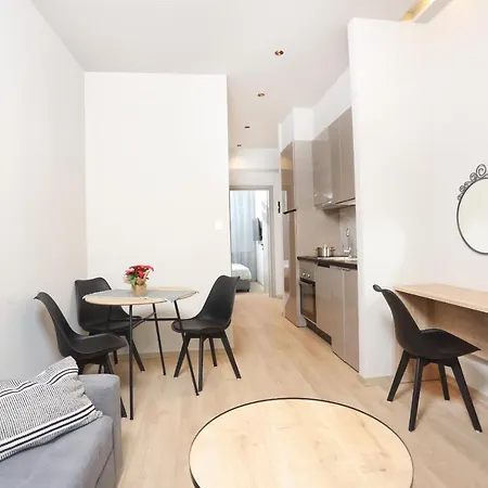 Zenou 24 Downtown Apartament *