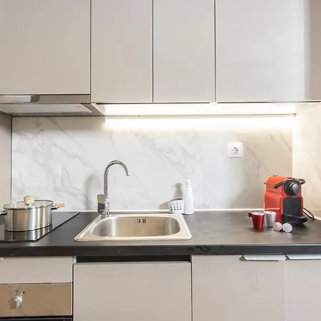 Zenou 24 Downtown * Salonic